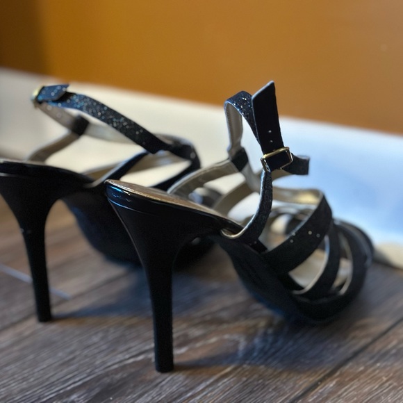 glittery sparkling heeled sandals - Picture 2 of 7